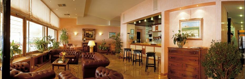 Hall of Hotel Duomo Salò Hall of Hotel Duomo Salò